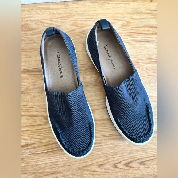 Donald J Pliner Cory Elastic Knit Platform Slip On Sneakers in Navy - Picture 2 of 5